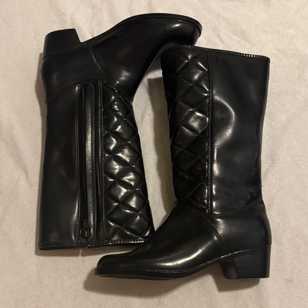 Black Quilted Heeled Boots Fleece lined Size 9 in Women’s